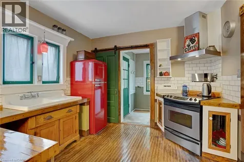 339 Greenfield Avenue Kitchener ON N2C 1E2