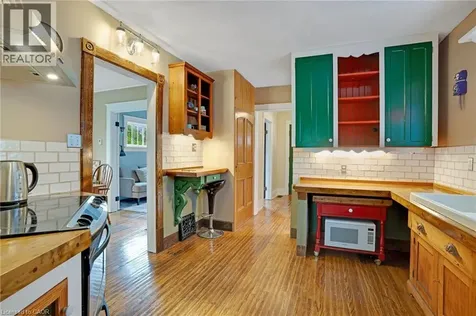 339 Greenfield Avenue Kitchener ON N2C 1E2