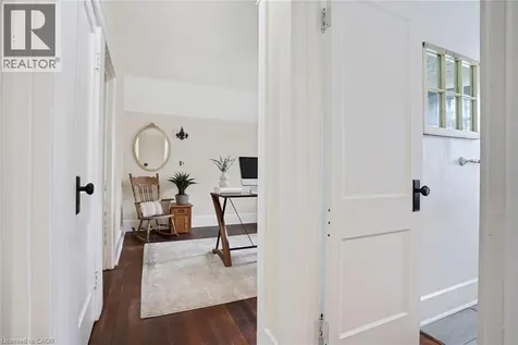 339 Greenfield Avenue Kitchener ON N2C 1E2