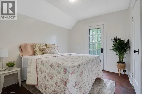 339 Greenfield Avenue Kitchener ON N2C 1E2