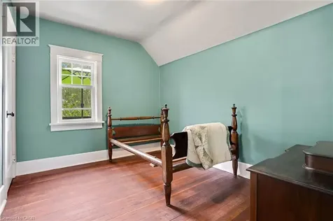 339 Greenfield Avenue Kitchener ON N2C 1E2