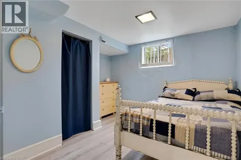339 Greenfield Avenue Kitchener ON N2C 1E2