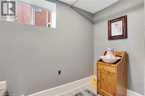 339 Greenfield Avenue Kitchener ON N2C 1E2