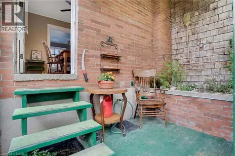 339 Greenfield Avenue Kitchener ON N2C 1E2
