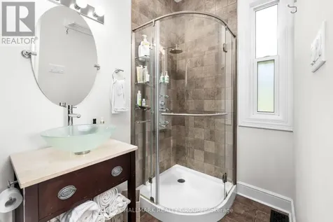 93 James Street Ottawa ON K1R 5M2