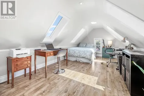 93 James Street Ottawa ON K1R 5M2