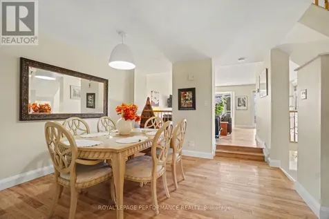 34 Huntview Private Ottawa ON K1V 0M5