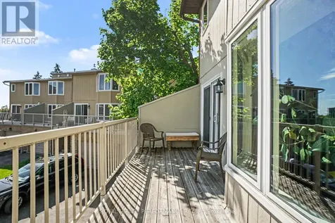 34 Huntview Private Ottawa ON K1V 0M5