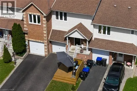 4 Parkside Crescent Angus ON L0M 1B3