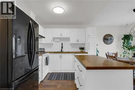 4 Parkside Crescent Angus ON L0M 1B3
