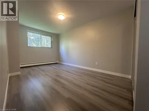 15 Mowat Boulevard Kitchener ON N2E 1J1