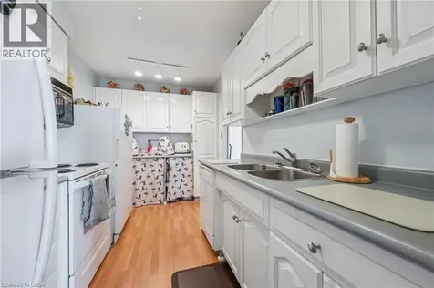 225 Harvard Place Waterloo ON N2J 4H4