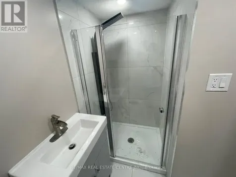 41 Belleview Avenue East Kitchener ON N2B 1G4