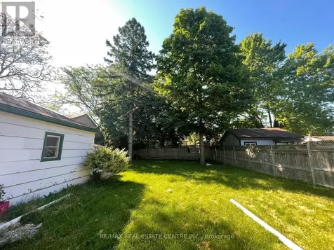41 Belleview Avenue East Kitchener ON N2B 1G4