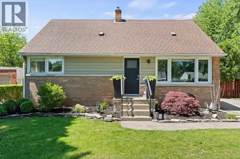 3233 Dandurand Windsor ON N9E 2E9