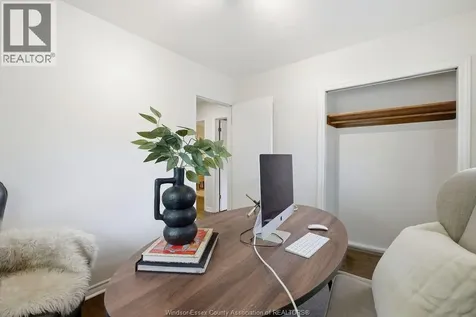 826 Watson Avenue Windsor ON N8S 3S8
