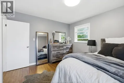 826 Watson Avenue Windsor ON N8S 3S8