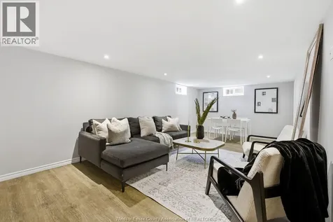 826 Watson Avenue Windsor ON N8S 3S8