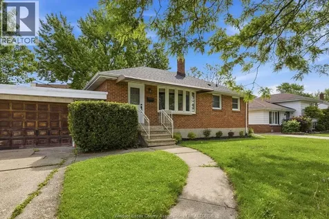 826 Watson Avenue Windsor ON N8S 3S8