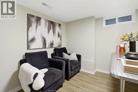 826 Watson Avenue Windsor ON N8S 3S8