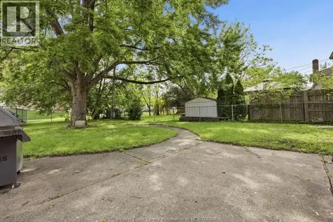 826 Watson Avenue Windsor ON N8S 3S8