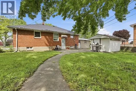 826 Watson Avenue Windsor ON N8S 3S8
