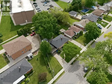 826 Watson Avenue Windsor ON N8S 3S8