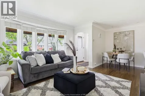 826 Watson Avenue Windsor ON N8S 3S8