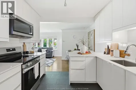 826 Watson Avenue Windsor ON N8S 3S8