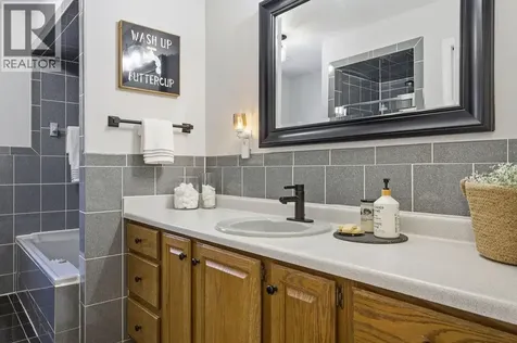 12311 Vickery Lane Tecumseh ON N9K 1B5