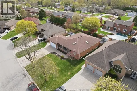 12311 Vickery Lane Tecumseh ON N9K 1B5