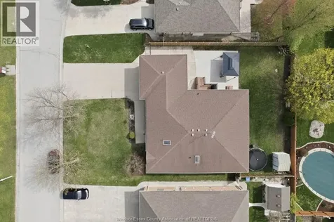 12311 Vickery Lane Tecumseh ON N9K 1B5