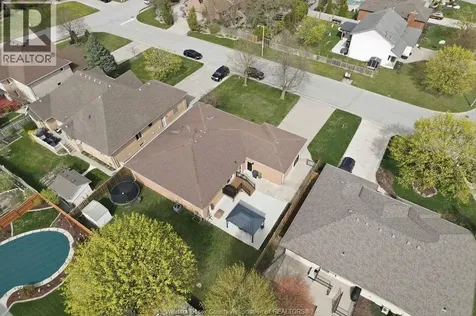 12311 Vickery Lane Tecumseh ON N9K 1B5