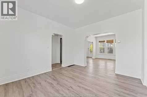 855 Hall Avenue Windsor ON N9A 2M2