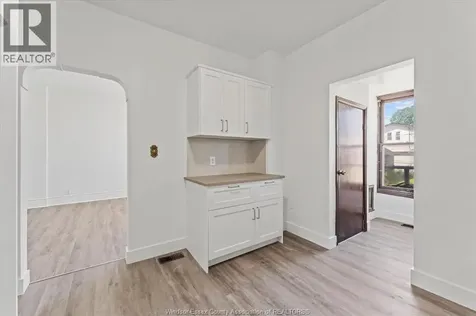855 Hall Avenue Windsor ON N9A 2M2