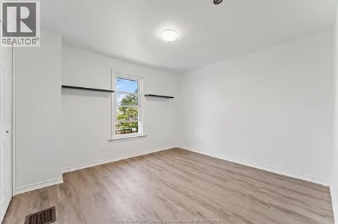 855 Hall Avenue Windsor ON N9A 2M2