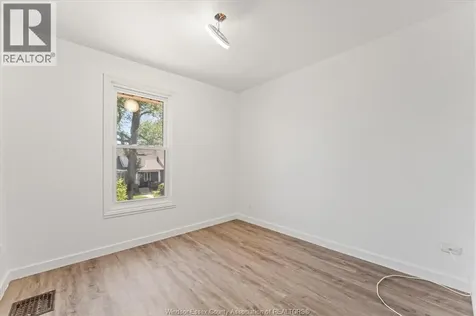 855 Hall Avenue Windsor ON N9A 2M2