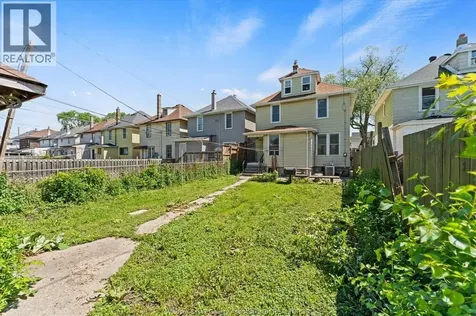 855 Hall Avenue Windsor ON N9A 2M2