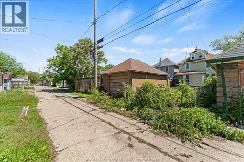 855 Hall Avenue Windsor ON N9A 2M2