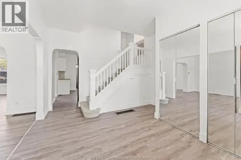 855 Hall Avenue Windsor ON N9A 2M2