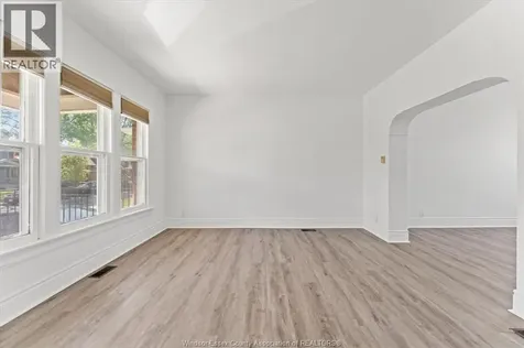 855 Hall Avenue Windsor ON N9A 2M2