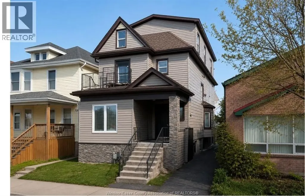 446 Wyandotte Street West Windsor ON N9A 5X4