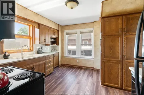 2347 Windermere Road Windsor ON N8W 2T1
