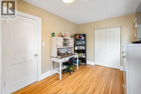 2347 Windermere Road Windsor ON N8W 2T1