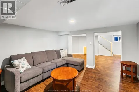 2347 Windermere Road Windsor ON N8W 2T1