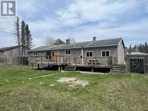 45 Aspendale Dr W Marathon ON P0T 2E0