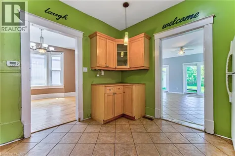 22 Herlan Avenue Kitchener ON N2G 4K3