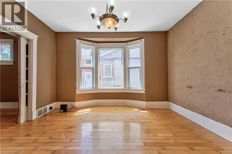 22 Herlan Avenue Kitchener ON N2G 4K3