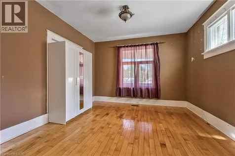 22 Herlan Avenue Kitchener ON N2G 4K3