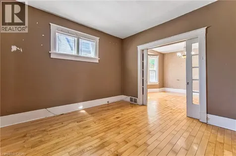 22 Herlan Avenue Kitchener ON N2G 4K3